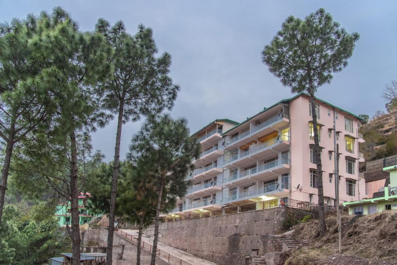 The Western Heights I Serviced Apartments I Pvt Balcony I Lift I Peacefull Area I Family Accomodation I Kasauli I By Exotic Stays المظهر الخارجي الصورة