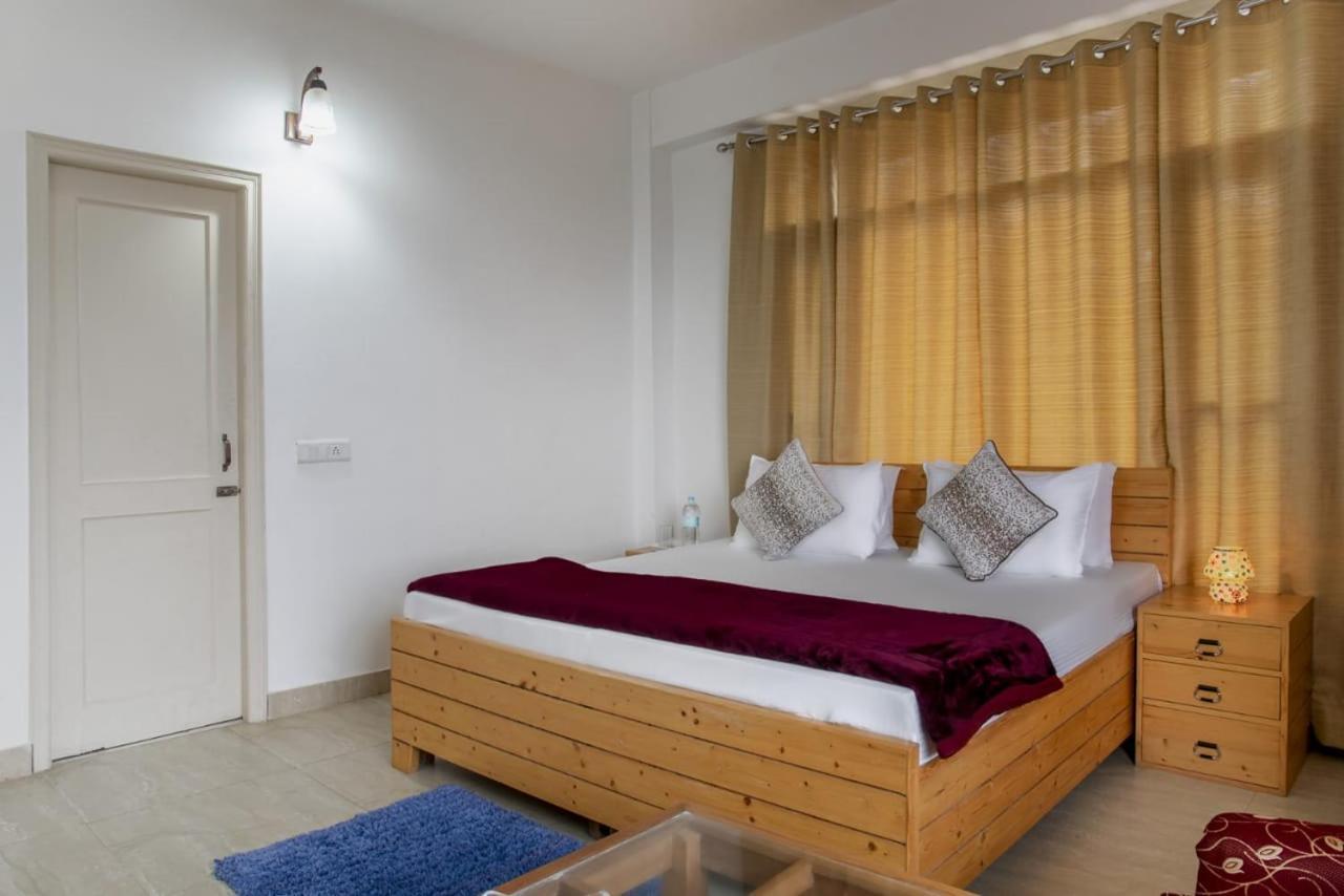 The Western Heights I Serviced Apartments I Pvt Balcony I Lift I Peacefull Area I Family Accomodation I Kasauli I By Exotic Stays المظهر الخارجي الصورة