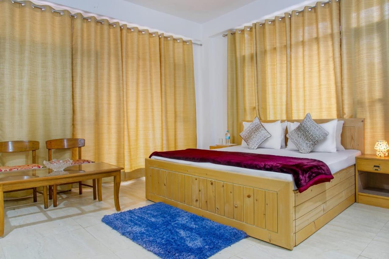 The Western Heights I Serviced Apartments I Pvt Balcony I Lift I Peacefull Area I Family Accomodation I Kasauli I By Exotic Stays المظهر الخارجي الصورة
